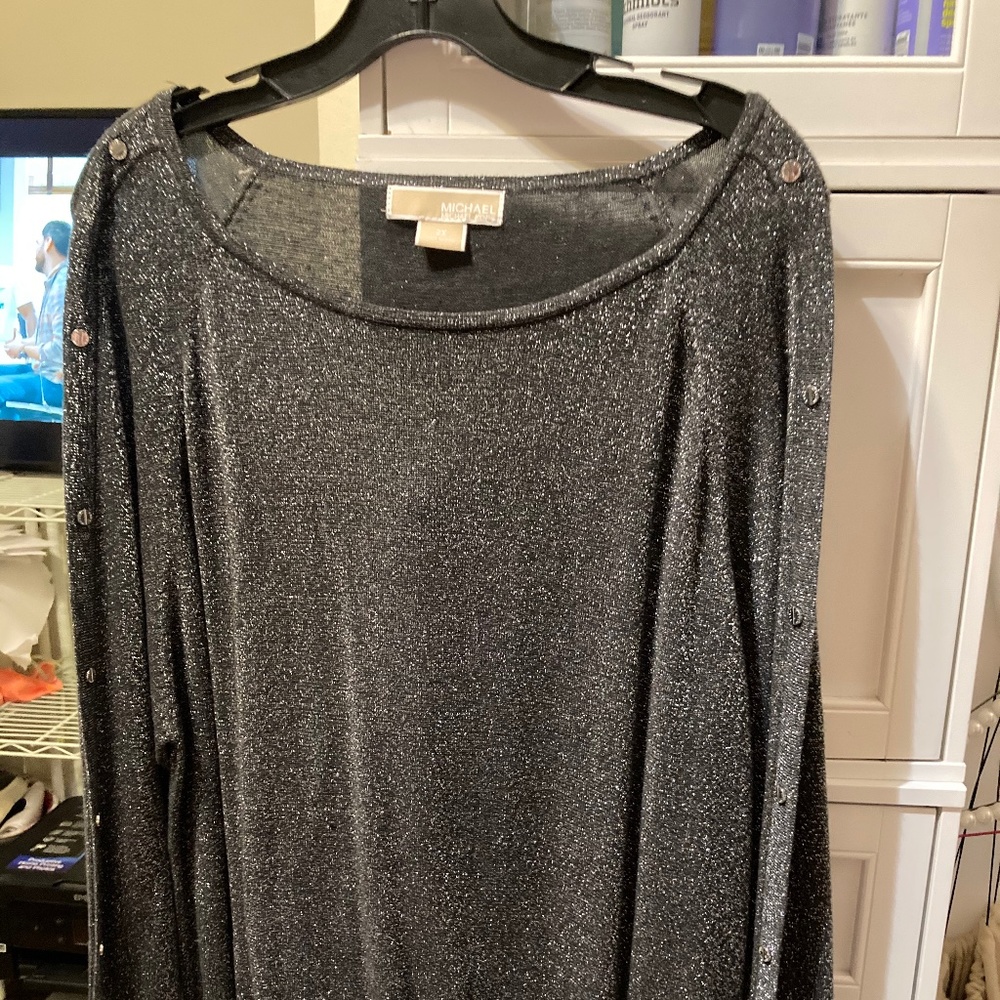 Michael Kors 2X black and silver or silver monogram buttons sweater